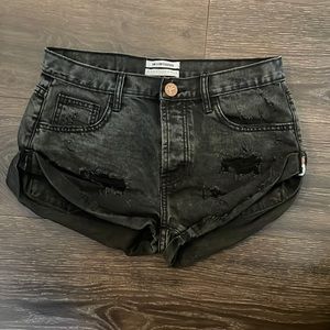 One Teaspoon Bandits black button fly denim shorts 27